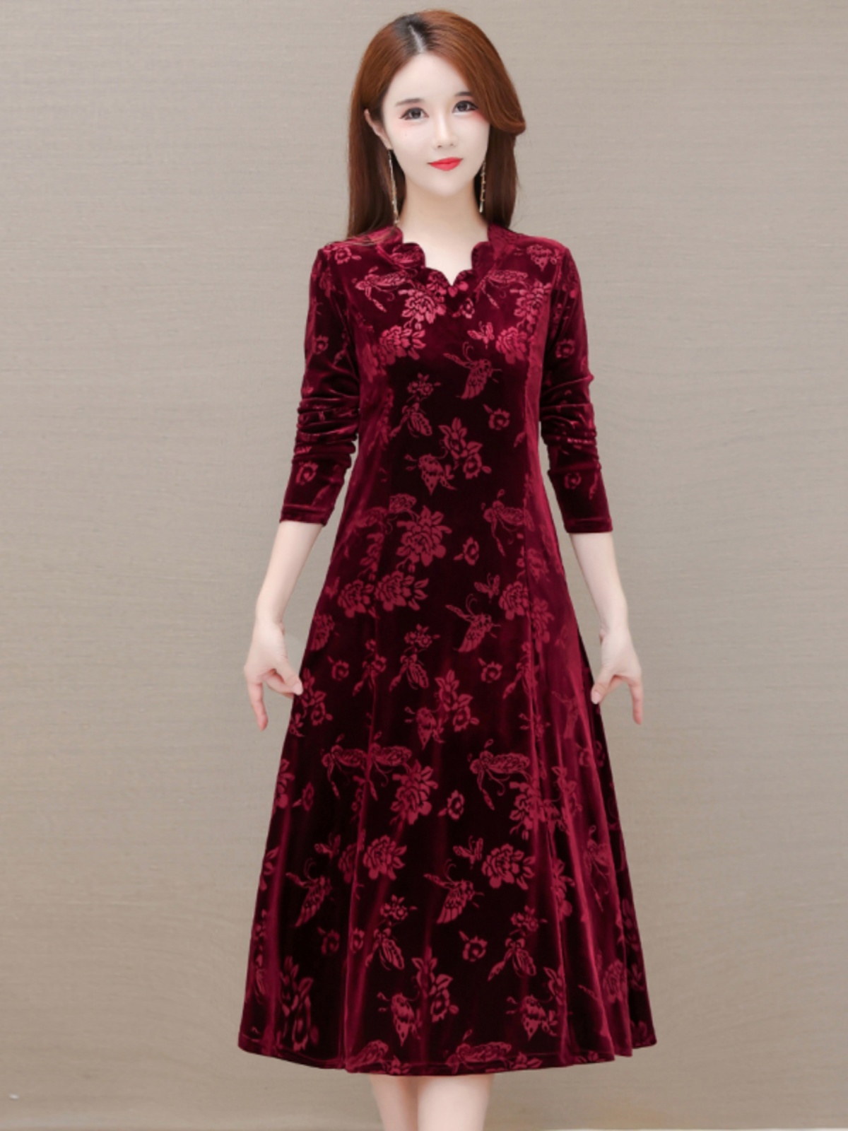 Vestido Elegante de Veludo com - Women Fashion Over The Years avaliação e preço